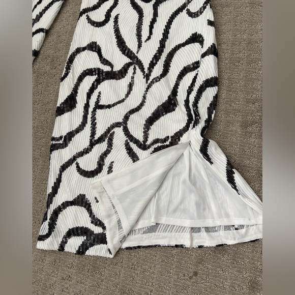 Sequin sexy dress. - Picture 2 of 8